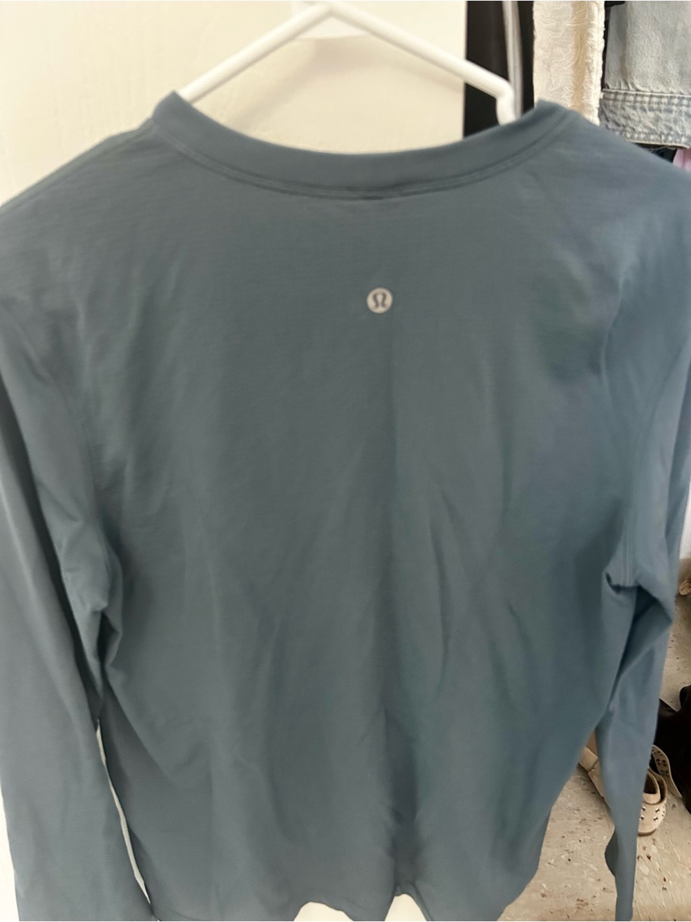 lululemon athletica women’s relaxed long sleeve swiftly tech sz 4